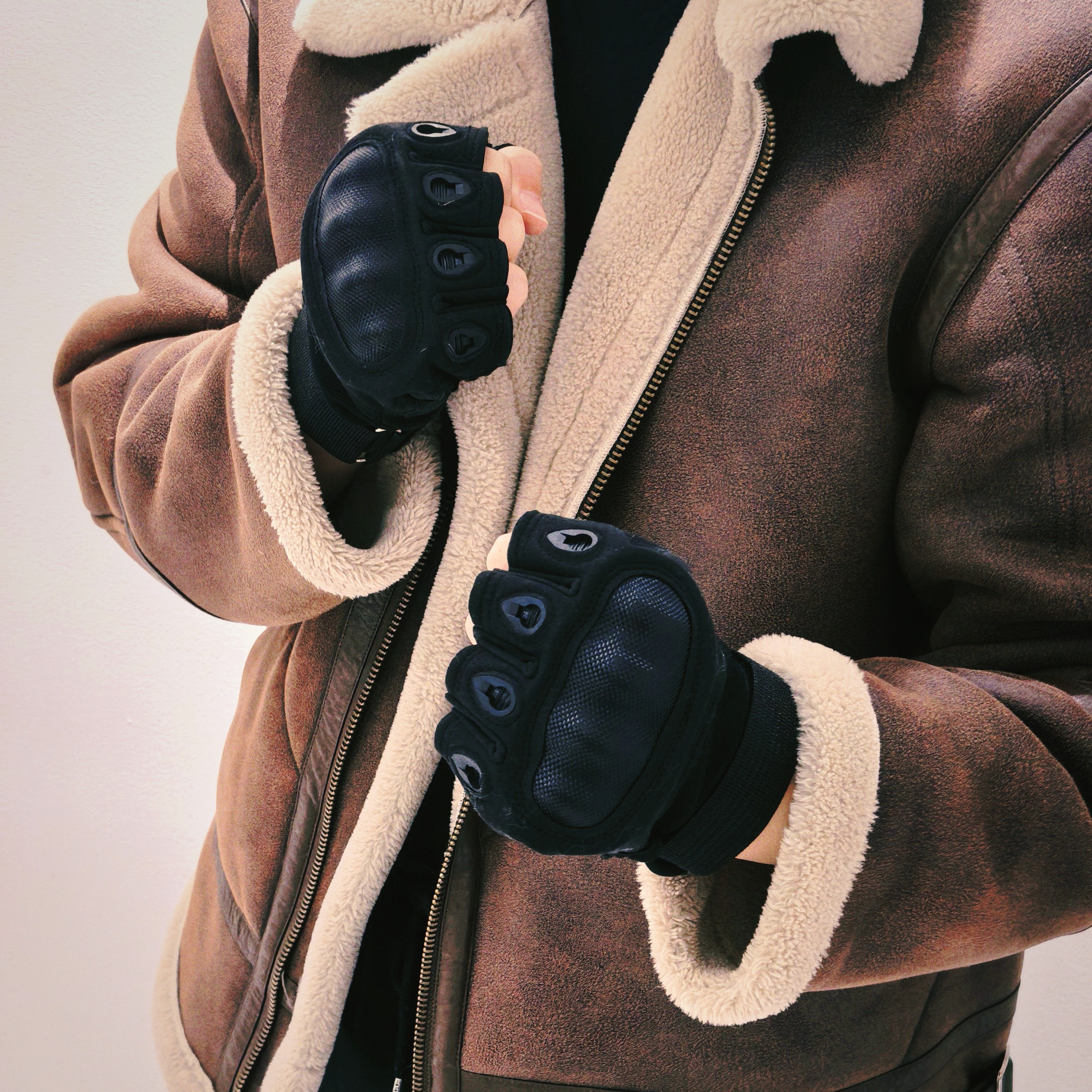 Resident Evil Leon Inspired Ta - Cut Resistant Glove ulasan dan harga